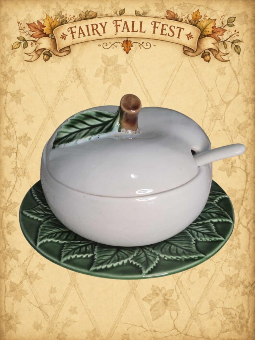 Cabinet of Curiosities 🏷️🧚♂️ Vintage Apple-Shaped Tureen with Plate & Spoon